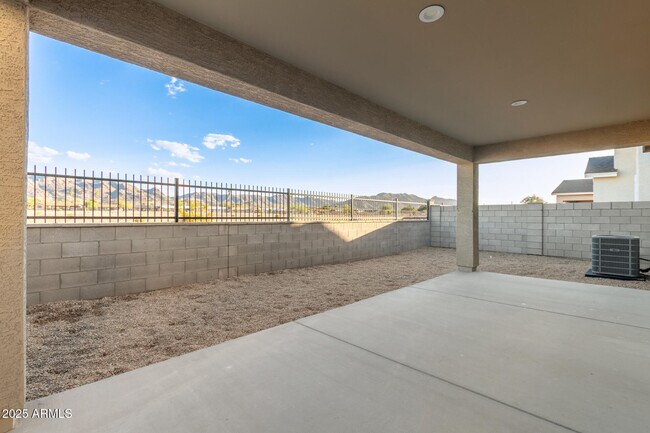 Building Photo - 129 W Latona Rd