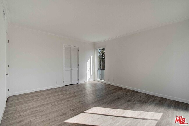 Building Photo - 2324 S Beverly Glen Blvd