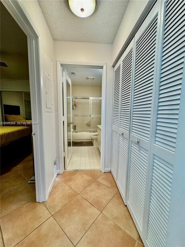 Building Photo - 11078 SE Sea Pines Cir