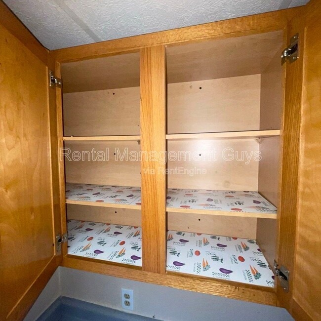 Building Photo - 3319 Longfellow Ave