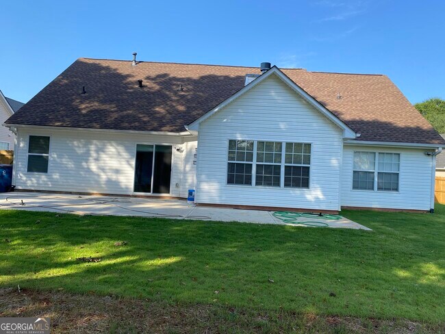 Building Photo - 900 Harbins View Dr