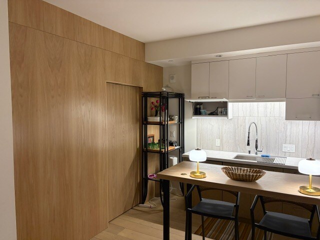Building Photo - Perla