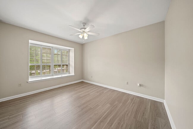 Building Photo - 103 La Rue Pl NW