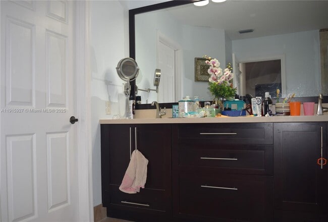 Building Photo - 538 Slippery Rock Rd