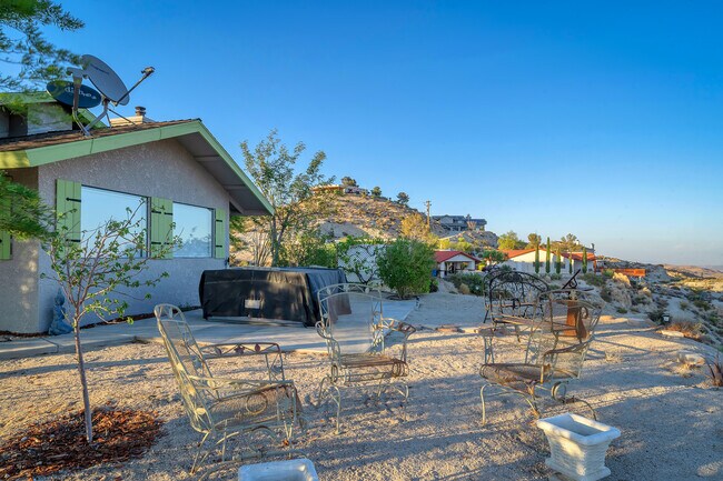 Building Photo - 57495 Buena Suerte Rd