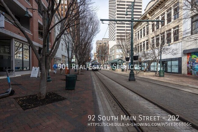 Building Photo - 92 S Main St