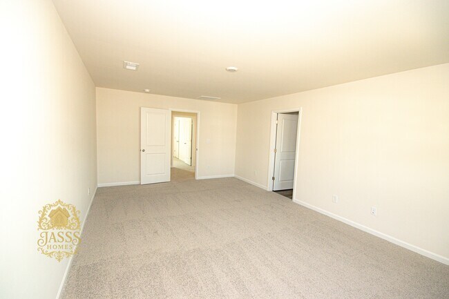 Building Photo - 1361 Secrest Cmns Dr
