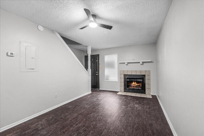 Building Photo - 3204 McLean St