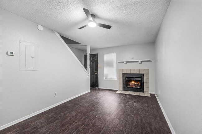 Building Photo - Gated Community with Updated 2-Bedroom, 1.5-Bath