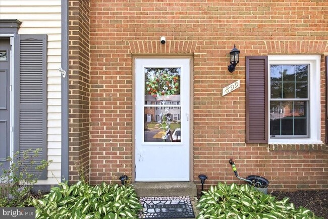 Building Photo - 899 Holborn Ct