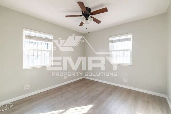 Building Photo - 1 Bed 1 Bath Home for Rent Holmes Ave Los Angeles CA 90054