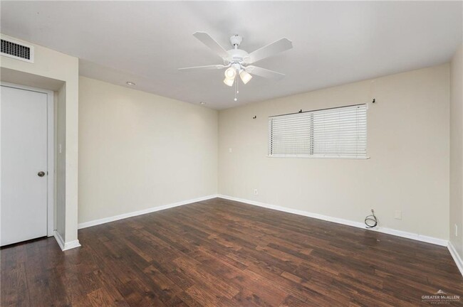 Building Photo - 2625 Village Dr