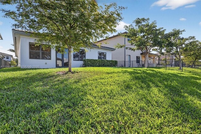 Building Photo - 4398 SW 173rd Ave