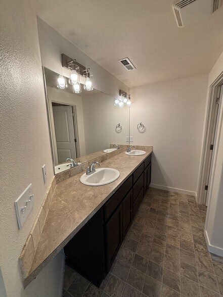 Main Bath Dual Vanities - 13110 NE 25th St