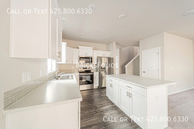 Building Photo - 4245 Pronghorn Pl