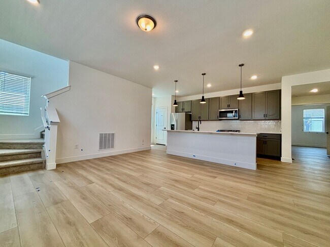 Building Photo - Beautiful 2025-Built Home in North Fort Collins!