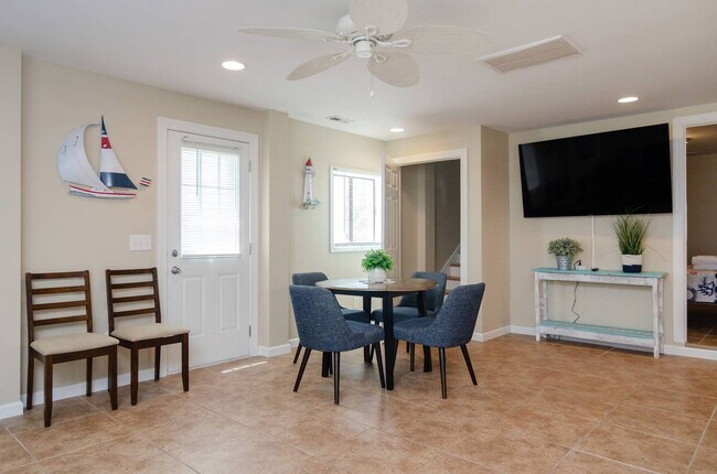 Building Photo - 741 Fort Fisher Blvd N