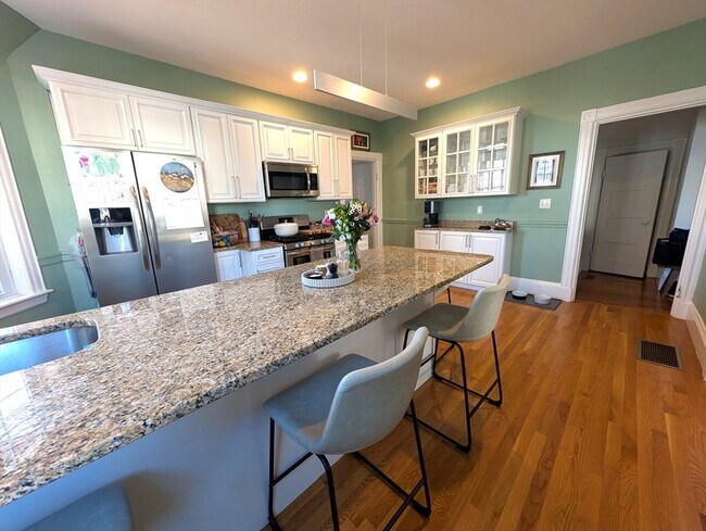 Building Photo - 95 Browne St