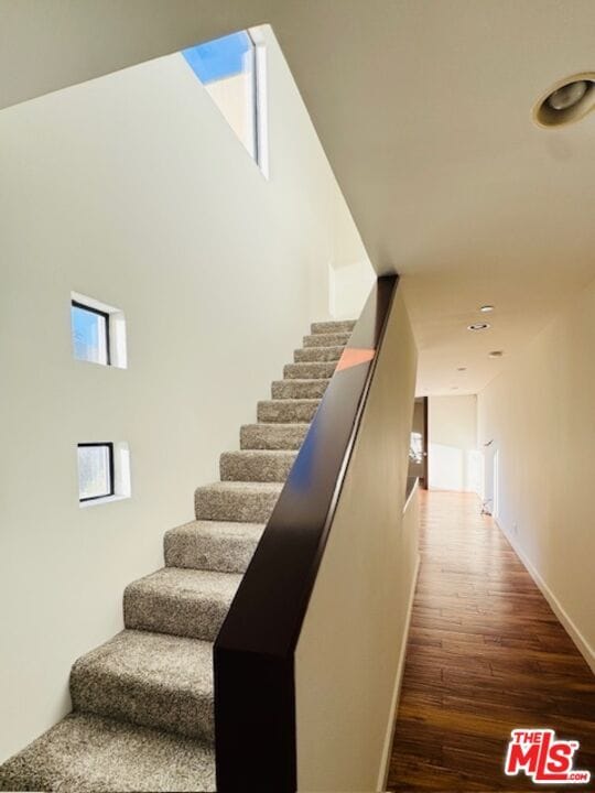 Building Photo - 6441 Bryn Mawr Dr