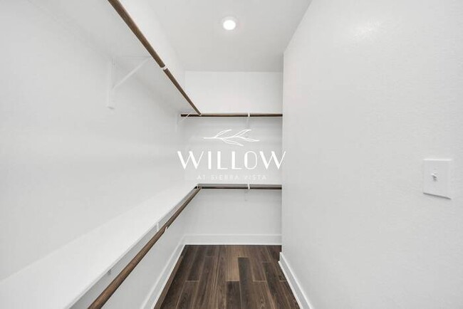 Building Photo - Incredible 3-Bedroom Home – 6 Weeks FREE R...