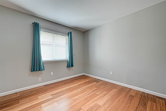 Building Photo - 9466 Coast Bridge St