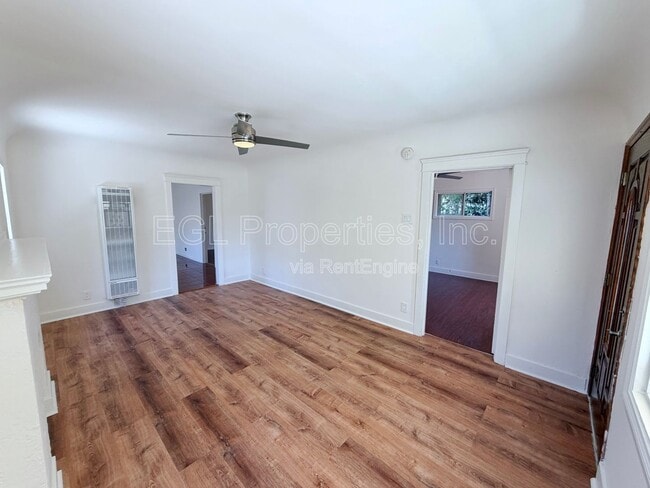 Building Photo - 2407 Fernleaf St