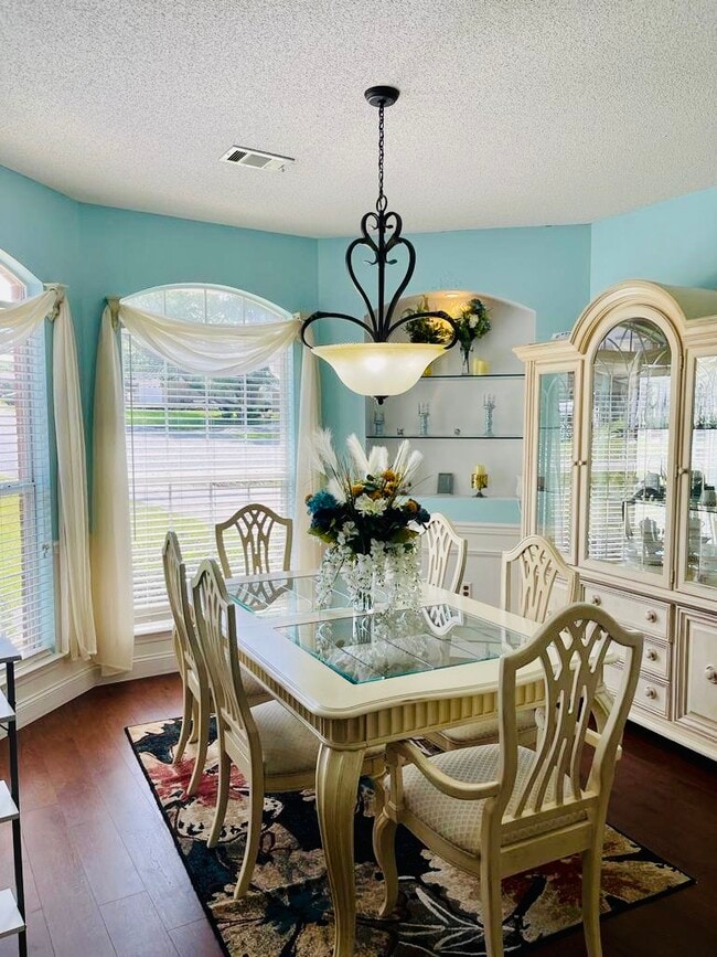 dining room - 732 Denise Dr