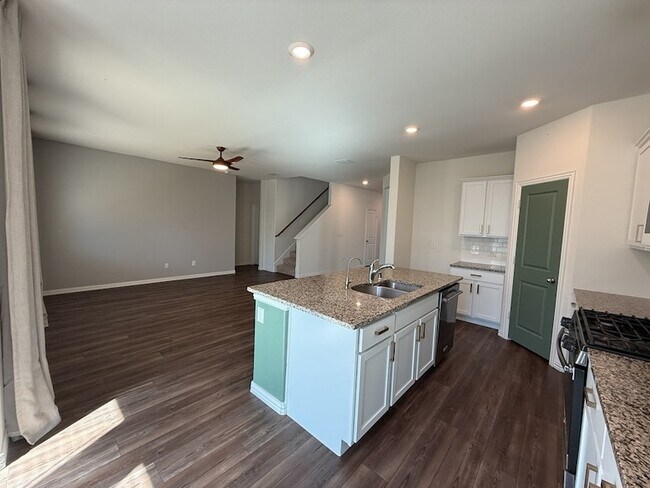 Building Photo - 783 Bayberry Ln