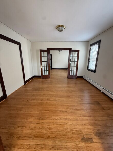 Building Photo - 350 Sheridan Ave