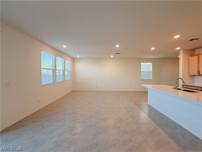 Building Photo - 6972 Dandelion Pk Ave