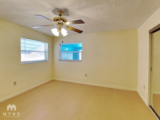 Building Photo - 968 Wicks Dr
