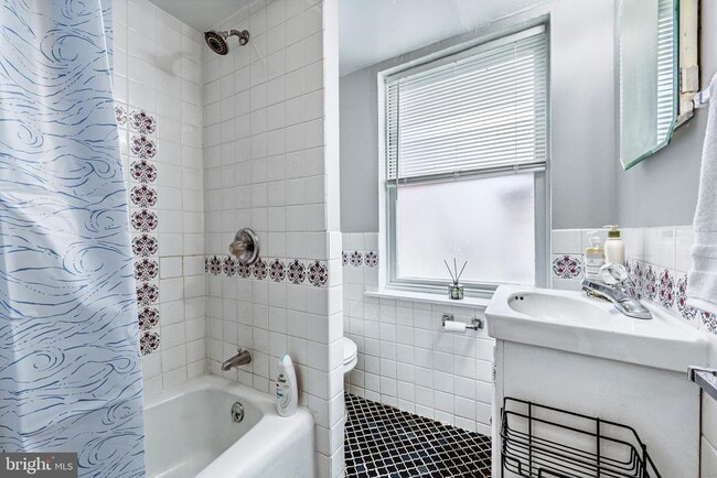 Building Photo - 2007 Mt Vernon St