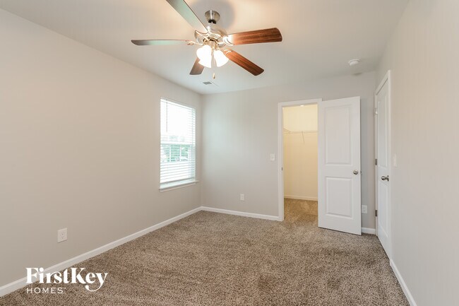 Building Photo - 107 Sawyer Ln