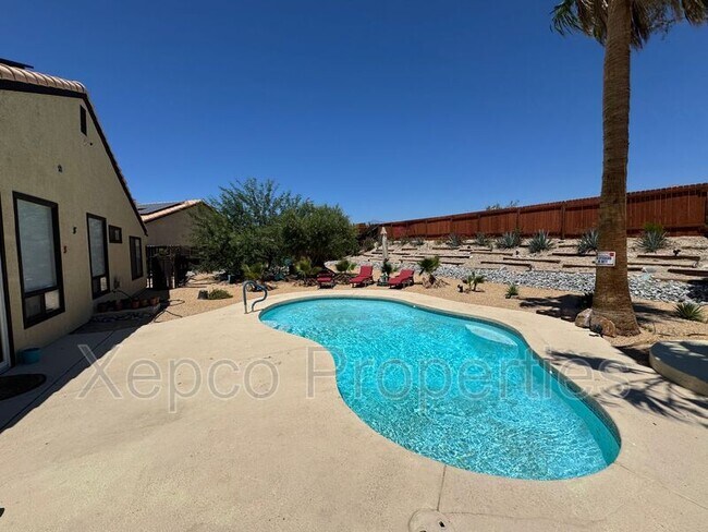 Primary Photo - 65548 Avenida Barona