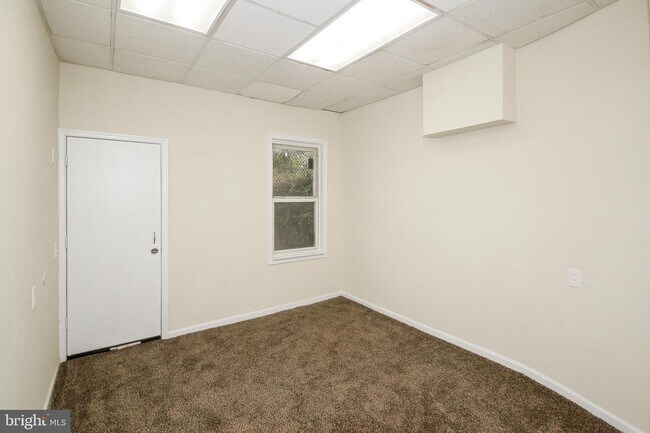 Building Photo - 2420 Greenmount Ave
