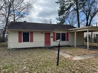 Building Photo - Cute 2 br 1 bath house