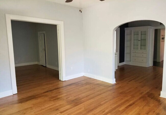 Building Photo - Coming Soon! 2 bed 1 bath Near Downtown OKC