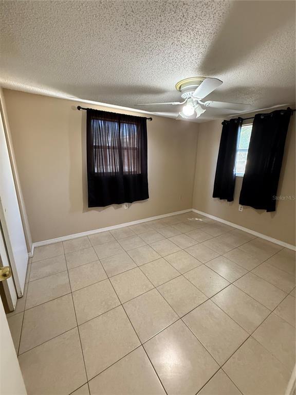 Building Photo - 6656 Knightsbridge Dr