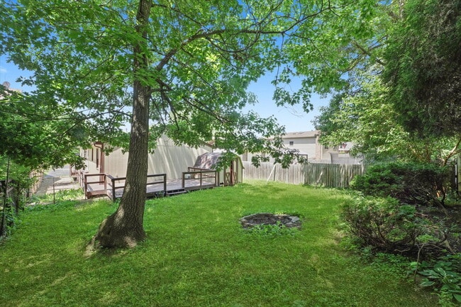 Building Photo - Updated 3-Bed/2-Bath Home with A Deck, Gar...