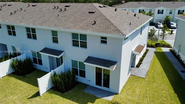 Building Photo - 4163 Lagoon Shore Dr