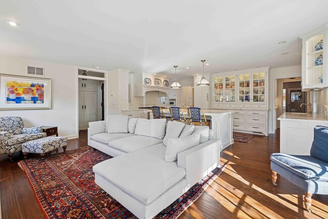 Building Photo - 5969 N Shore Dr