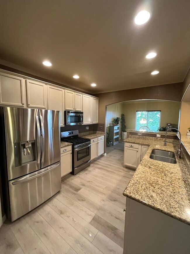 Building Photo - 964 Pyxis Dr