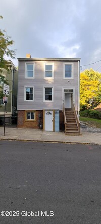 Building Photo - 69 2nd St