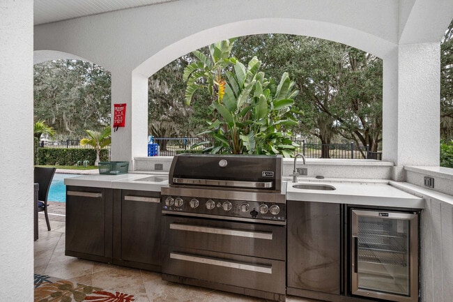 Building Photo - 1227 Radiant St