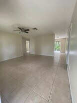 Building Photo - 1639 Barbarie Ln