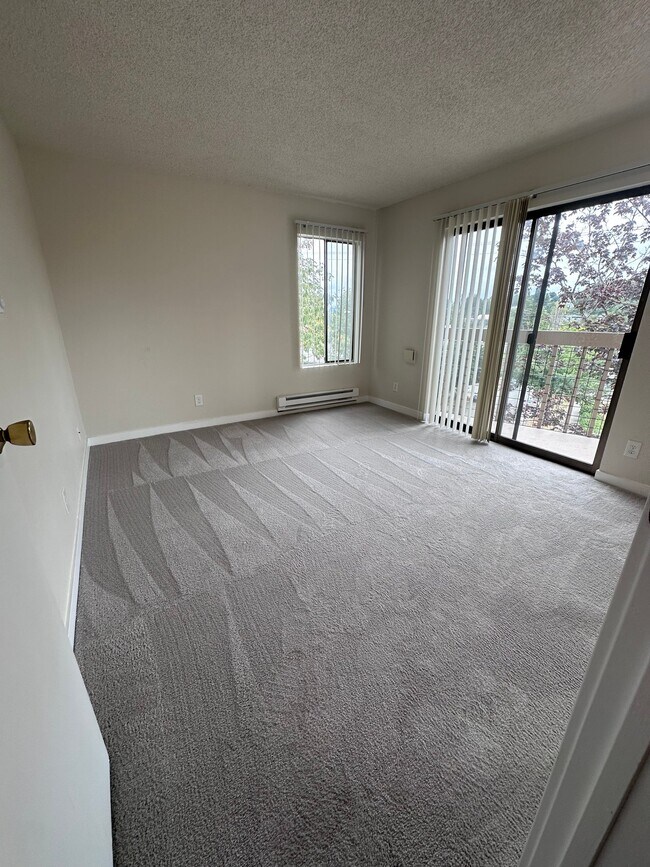 Building Photo - 3001 SW Avalon Way