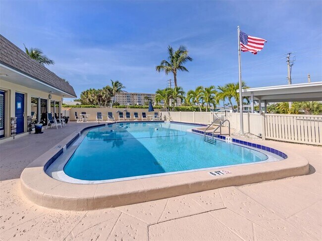 Building Photo - 1400 Tarpon Center Dr