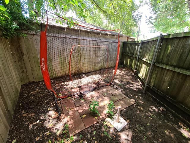 Building Photo - 6202 Goliad Ave