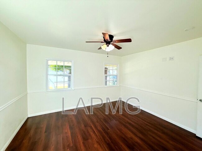 Building Photo - 17535-17537 Baltar Street