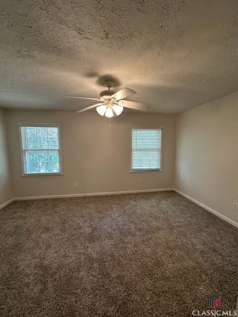 Building Photo - 121 Sleepy Creek Dr